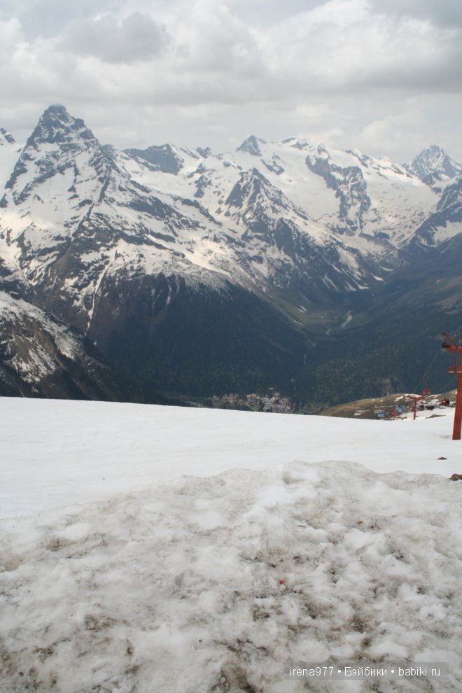 Домбай – страна синего неба, щедрого солнца и снежных вершин, страна, воспетая поэтами