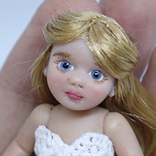 Миниатюра 1/12 Вторая куколка