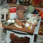 Добро пожаловать на обед, ну а заодно и на полдник...  а, может, и поужинать останетесь?