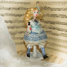 Моя маленькая Чудесная Алиса - смелая и музыкальная девочка