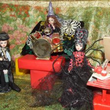 По следам августфеста - герои моей "Дюймовочки" устроили дискотеку