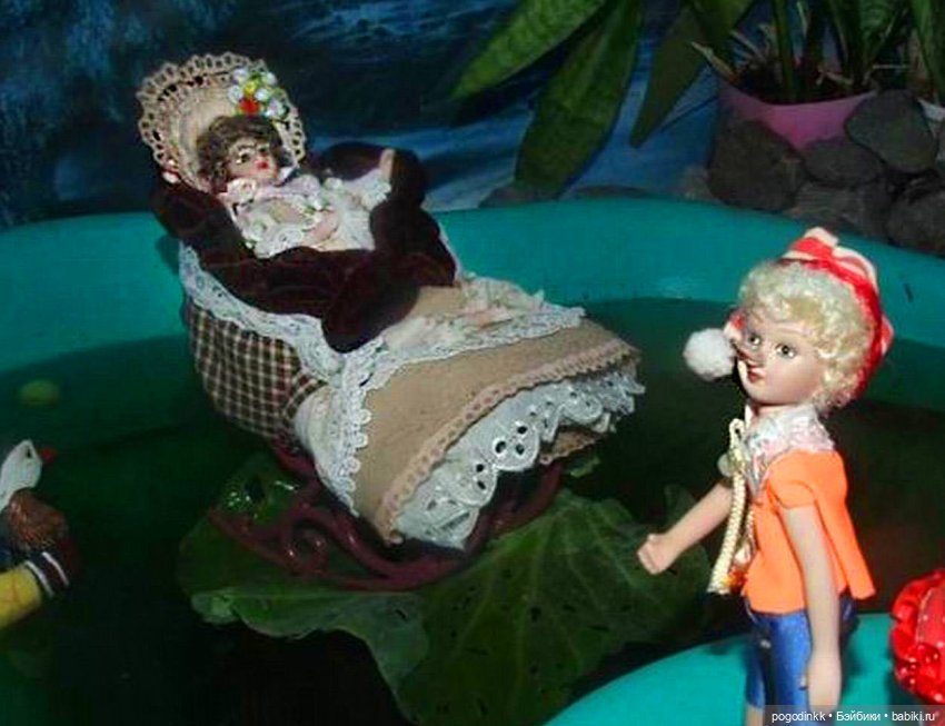 Кто доброй сказкой входит в дом? ... Послушаем песенки вместе с моими куклёшками