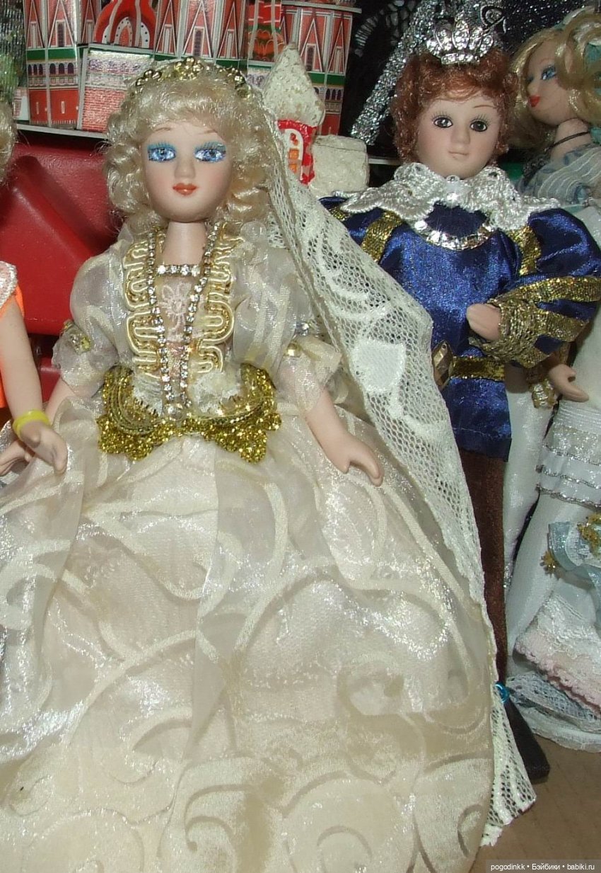 Кто доброй сказкой входит в дом? ... Послушаем песенки вместе с моими куклёшками