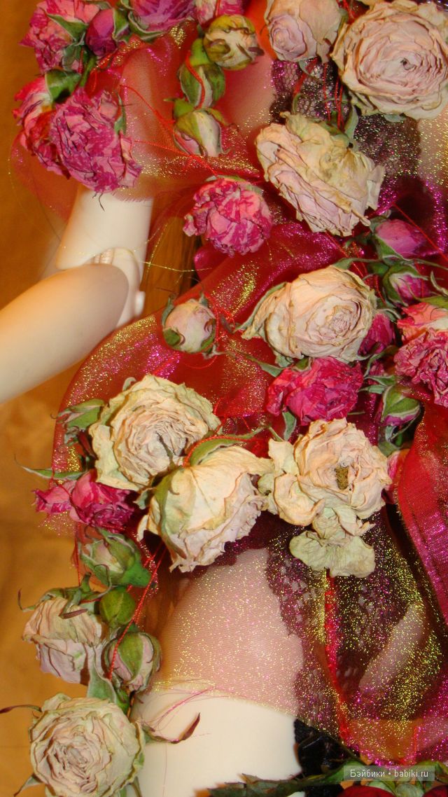 Платье из лепестков роз — Одежда и обувь для кукол BJD (БЖД): 1/3 (фото 10)