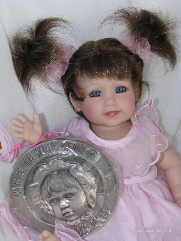 Улыбашка от ADORA COLLECTOR'S CLUB 2005 года