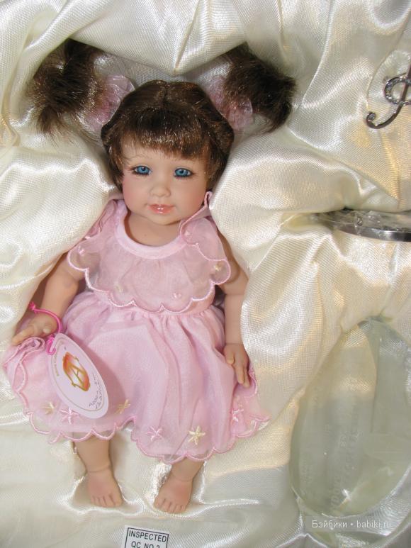 Улыбашка от ADORA COLLECTOR'S CLUB 2005 года