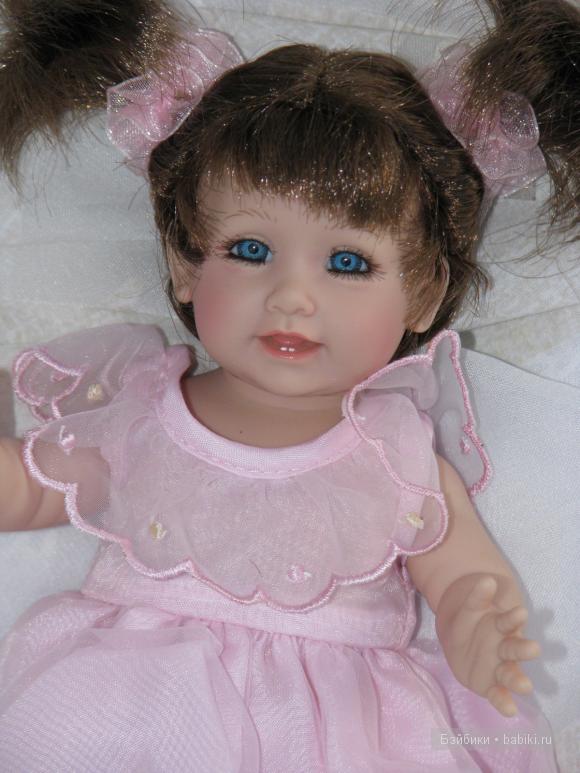 Улыбашка от ADORA COLLECTOR'S CLUB 2005 года