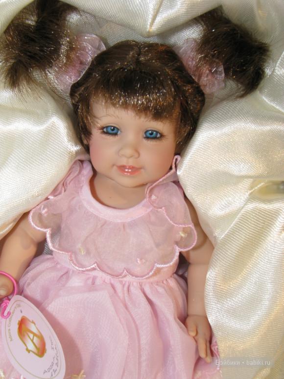 Улыбашка от ADORA COLLECTOR'S CLUB 2005 года