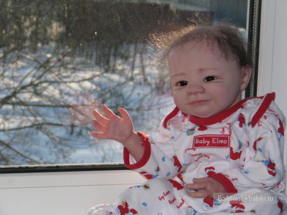 Танюшка с погремушкой. Кукла реборн Ashton Drake