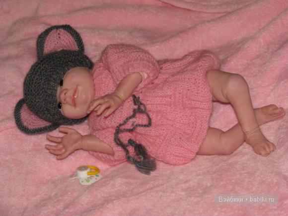 Танюшка с погремушкой. Кукла реборн Ashton Drake (фото 6)