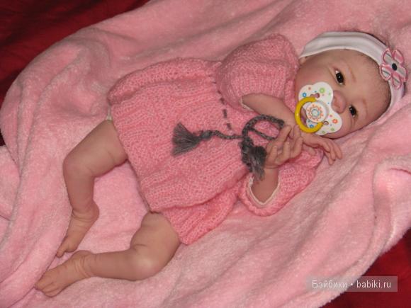 Танюшка с погремушкой. Кукла реборн Ashton Drake (фото 9)