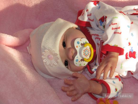 Танюшка с погремушкой. Кукла реборн Ashton Drake