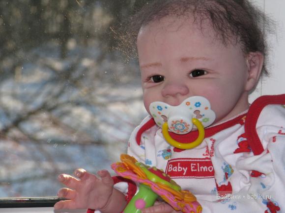 Танюшка с погремушкой. Кукла реборн Ashton Drake