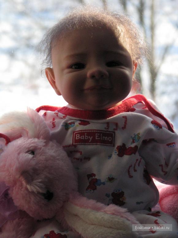 Танюшка с погремушкой. Кукла реборн Ashton Drake