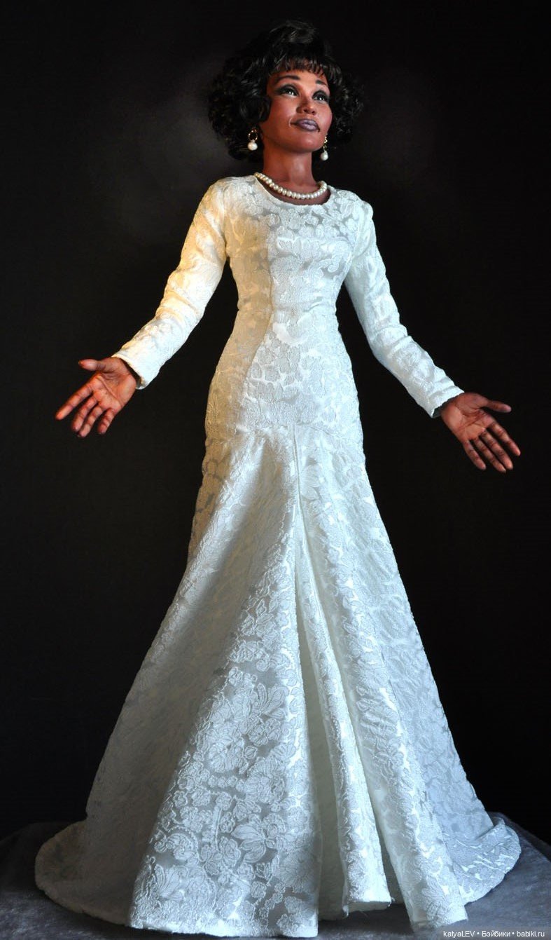 кукла "Уитни Хьюстон"