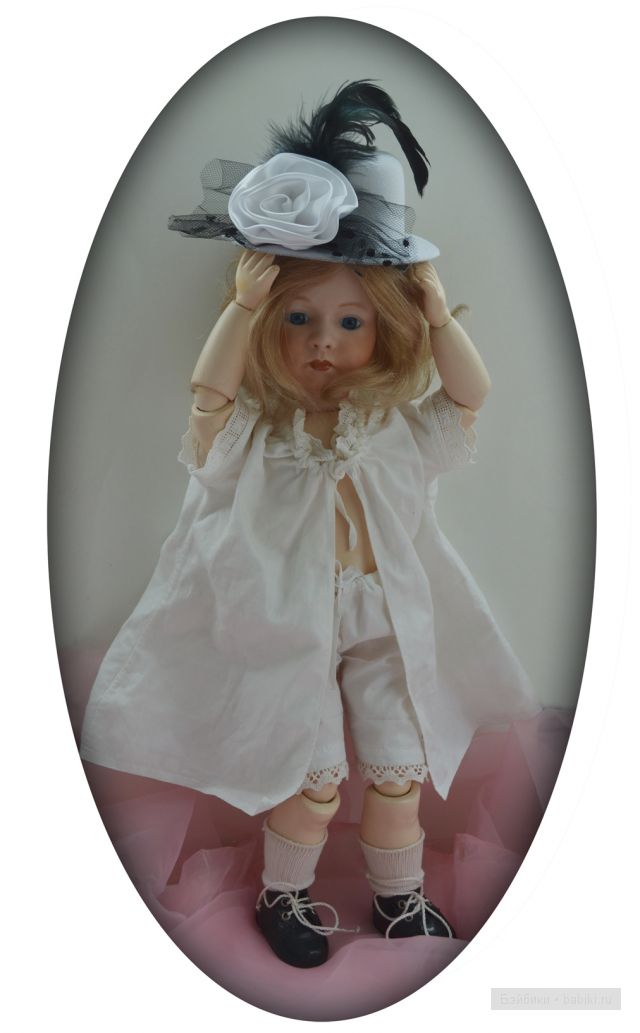 Нежная девочка "Репро". Немецкая фарфоровая кукла