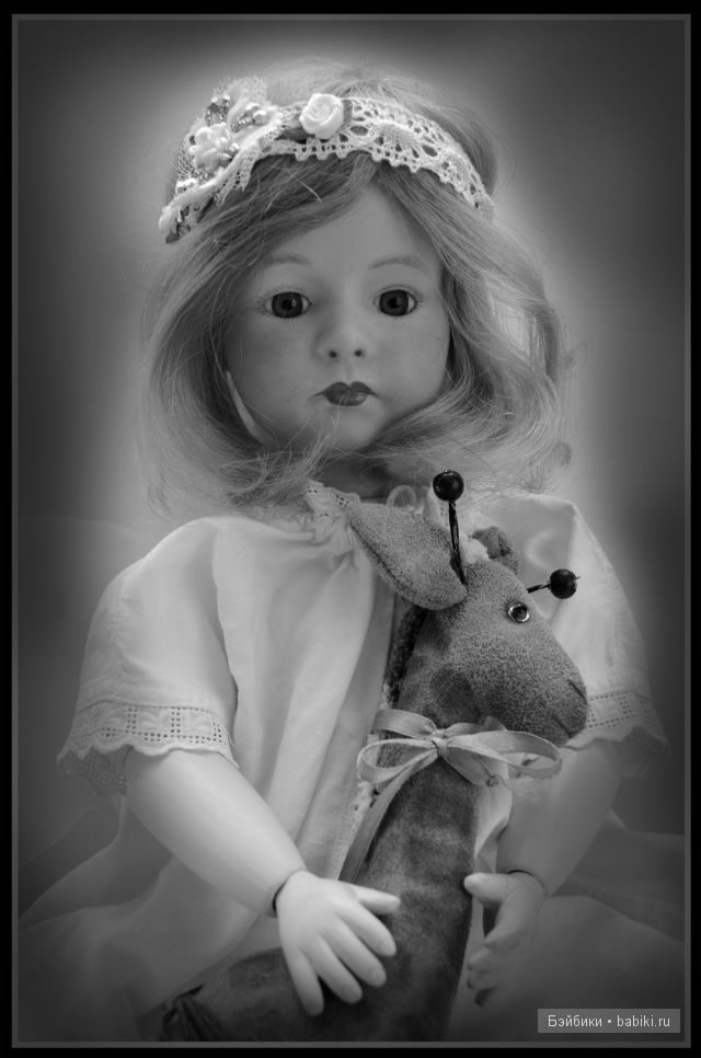 Нежная девочка "Репро". Немецкая фарфоровая кукла