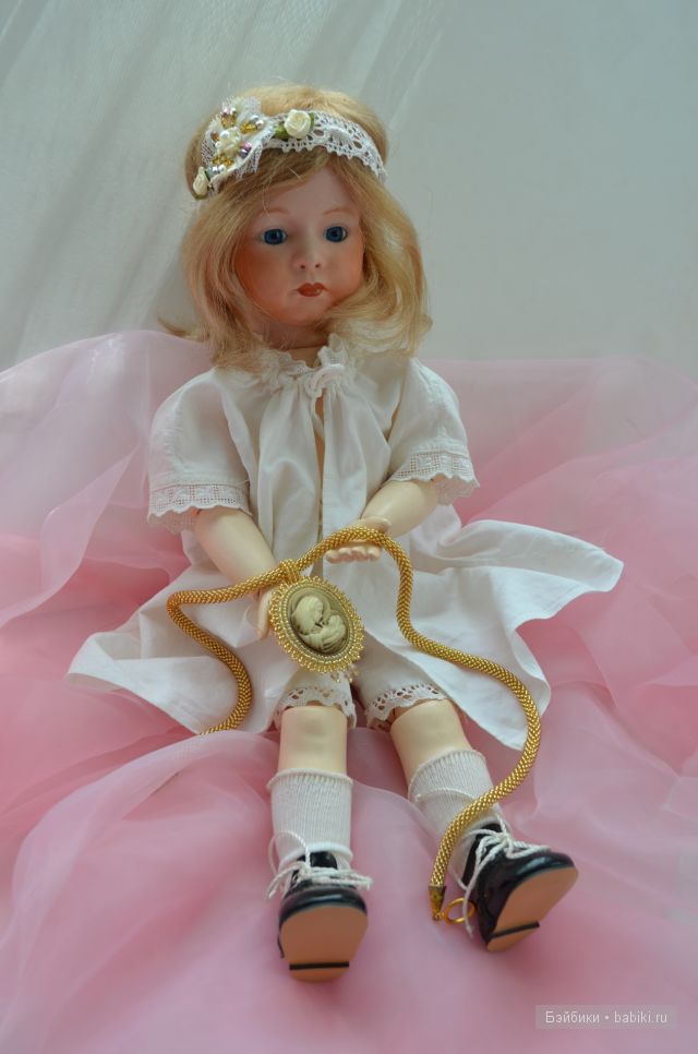 Нежная девочка "Репро". Немецкая фарфоровая кукла (фото 4)