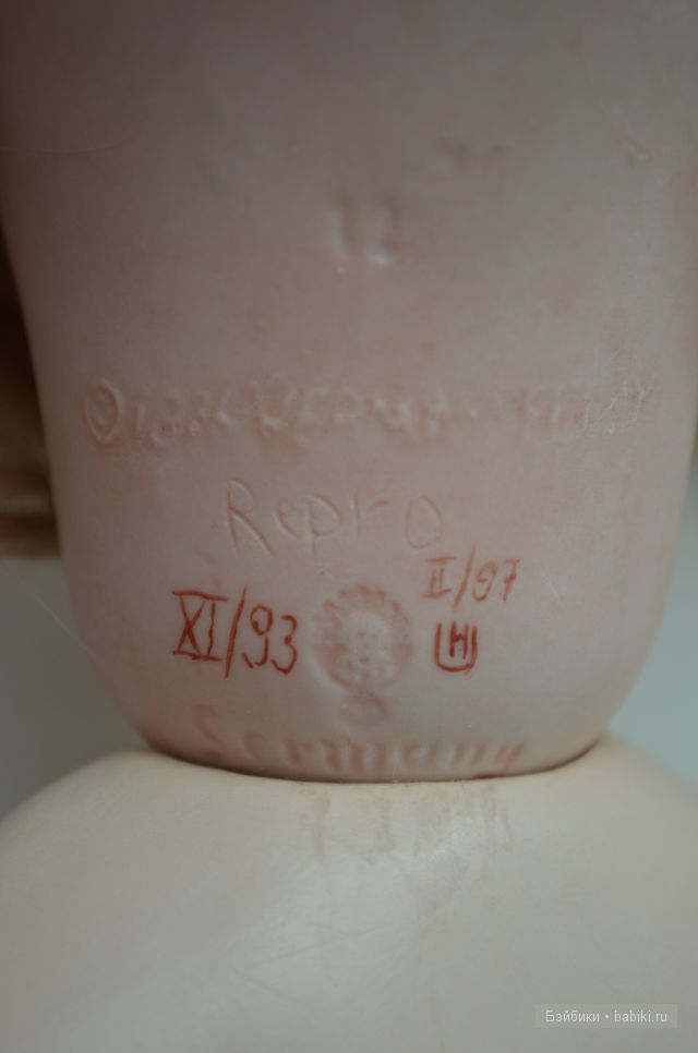 Нежная девочка "Репро". Немецкая фарфоровая кукла