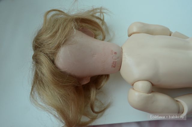 Нежная девочка "Репро". Немецкая фарфоровая кукла