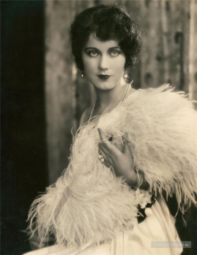 Ретро. Прекрасная танцовщица от Pamela Erff и маленькая сестричка