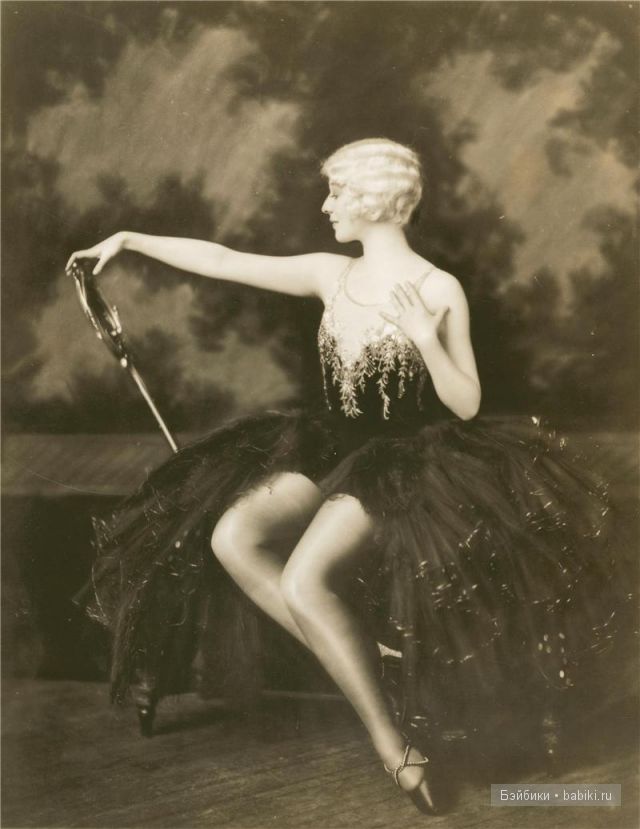 Ретро. Прекрасная танцовщица от Pamela Erff и маленькая сестричка