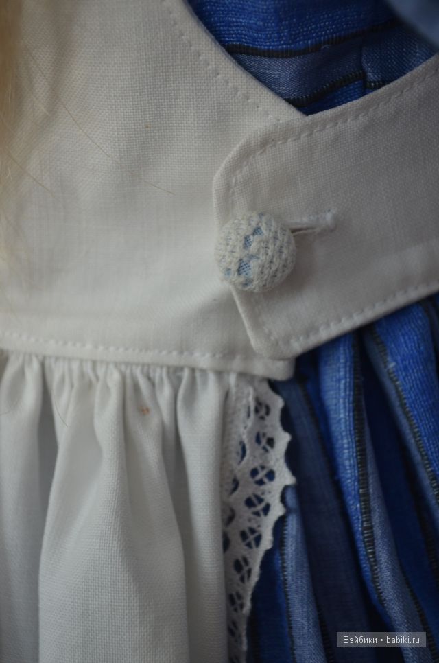 Амели Томас Бейкер