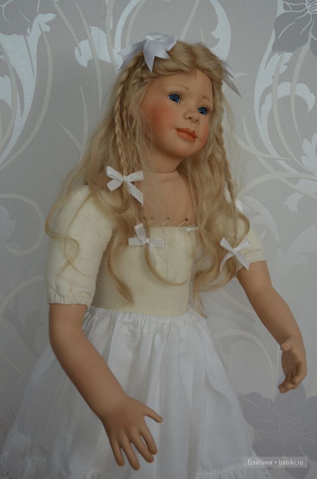 Амели Томас Бейкер