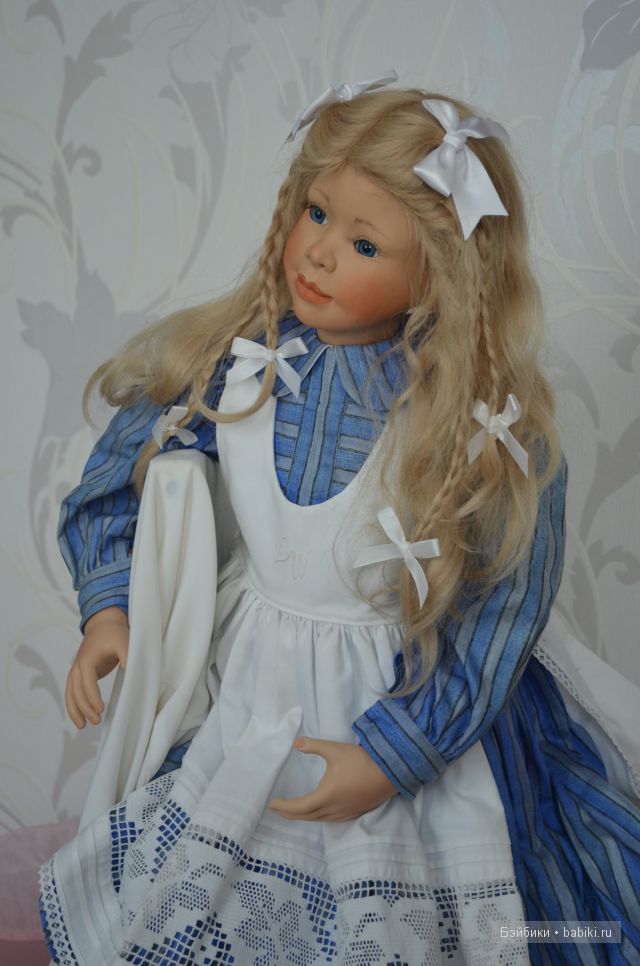 Амели Томас Бейкер