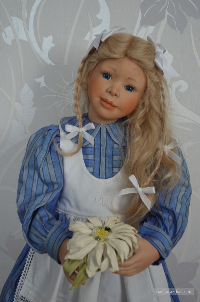 Амели Томас Бейкер