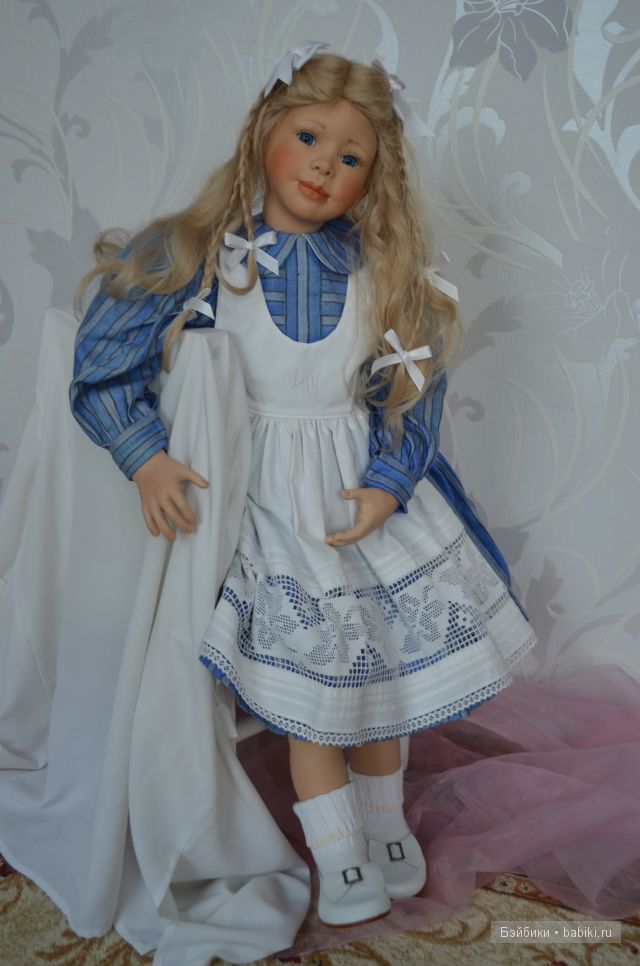 Амели Томас Бейкер