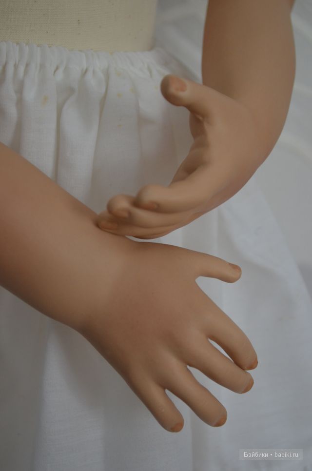 Амели Томас Бейкер