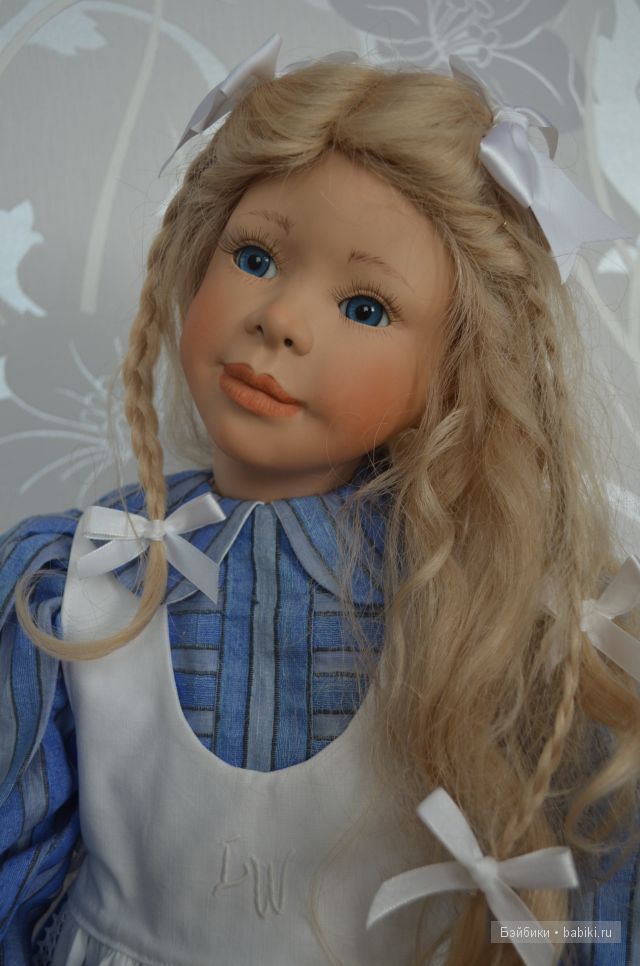 Амели Томас Бейкер