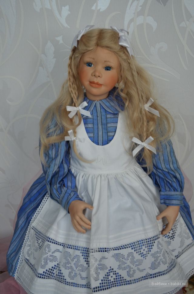 Амели Томас Бейкер