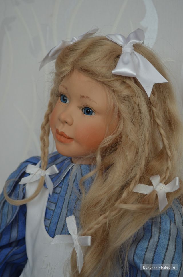 Амели Томас Бейкер