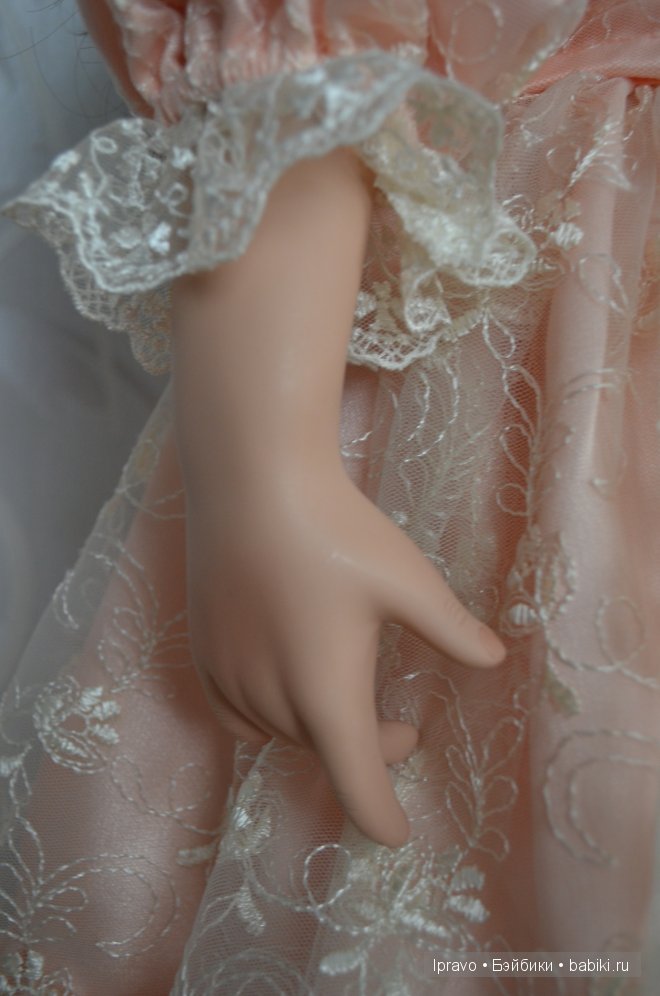 Monika Levenig и её коллекция фарфоровых кукол (фото 7)