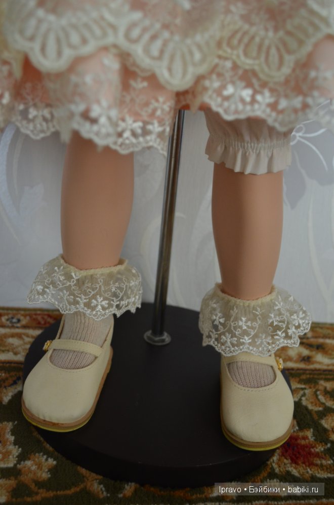 Monika Levenig и её коллекция фарфоровых кукол