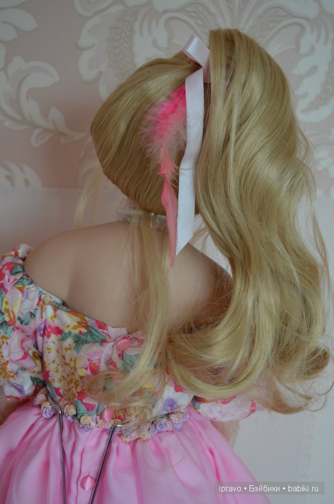 Monika Levenig и её коллекция фарфоровых кукол