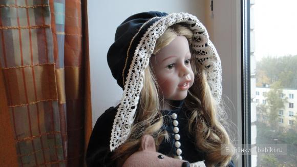 кукла Бетти в синем