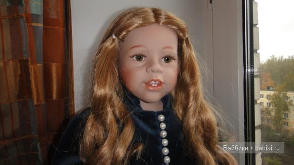 кукла Бетти в синем