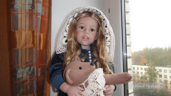 кукла Бетти в синем