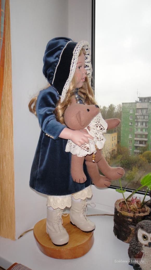 кукла Бетти в синем