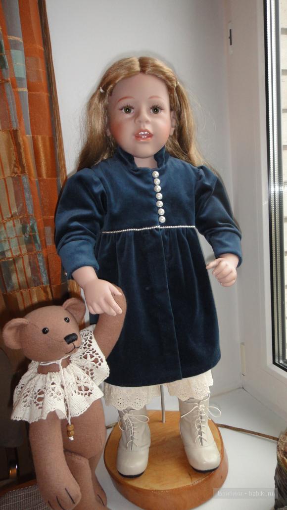 кукла Бетти в синем
