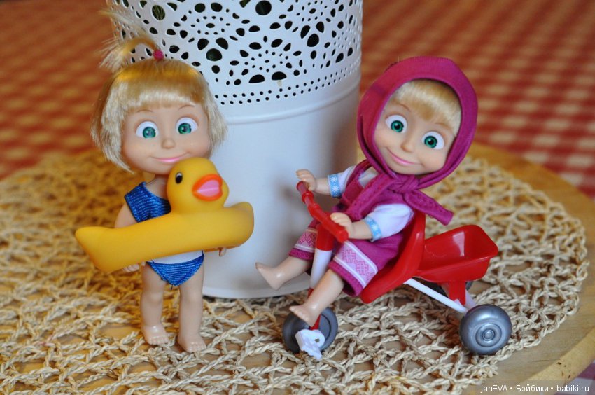 Давай, давай лечиться — Куклы Маша и Медведь (Simba): Маша в кармашке (фото 5)