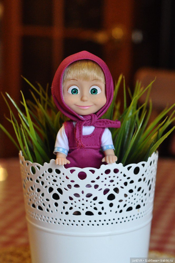 Давай, давай лечиться — Куклы Маша и Медведь (Simba): Маша в кармашке