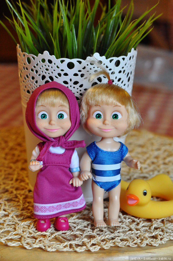 Давай, давай лечиться — Куклы Маша и Медведь (Simba): Маша в кармашке (фото 9)