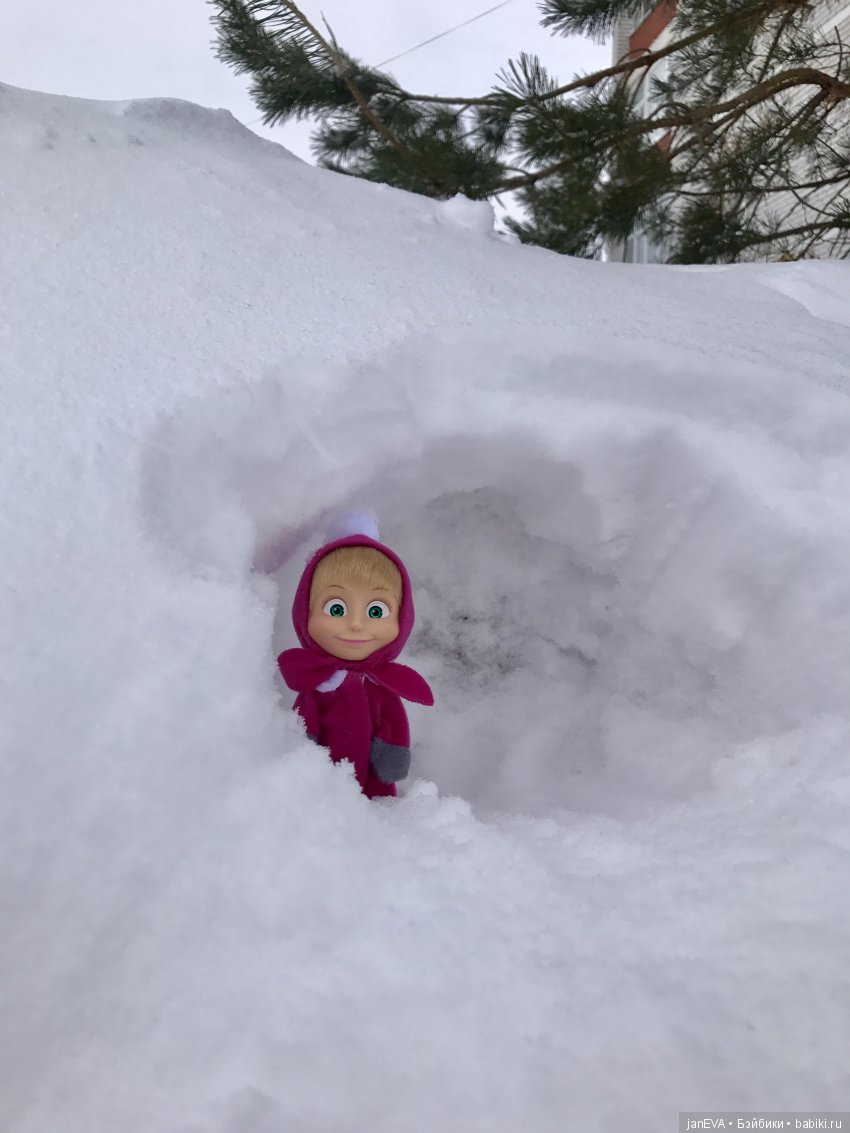 Машкины поиграшки — Куклы Маша и Медведь (Simba): Маша в кармашке (фото 2)