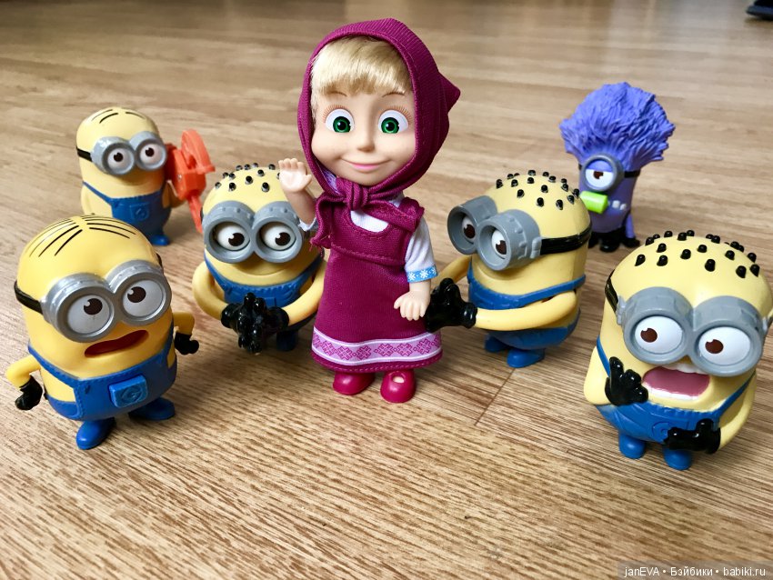 Машкины поиграшки — Куклы Маша и Медведь (Simba): Маша в кармашке (фото 4)