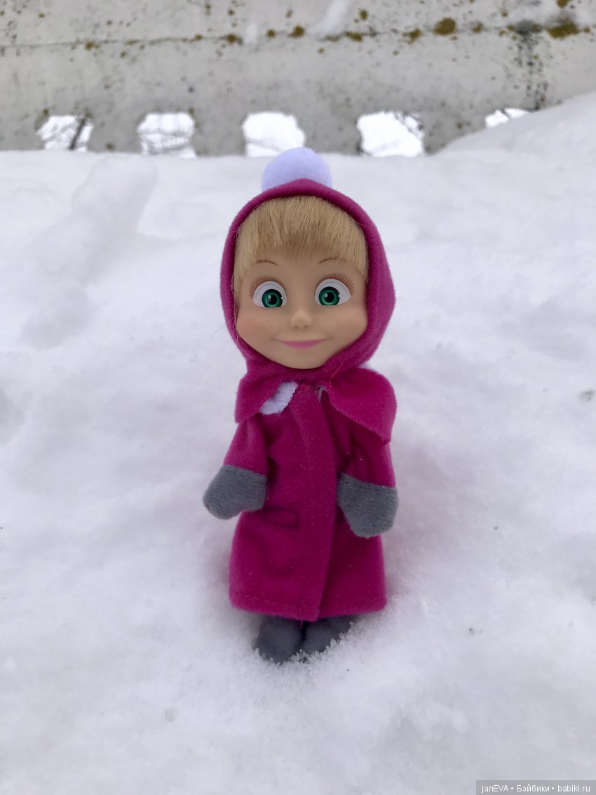 Машкины поиграшки — Куклы Маша и Медведь (Simba): Маша в кармашке