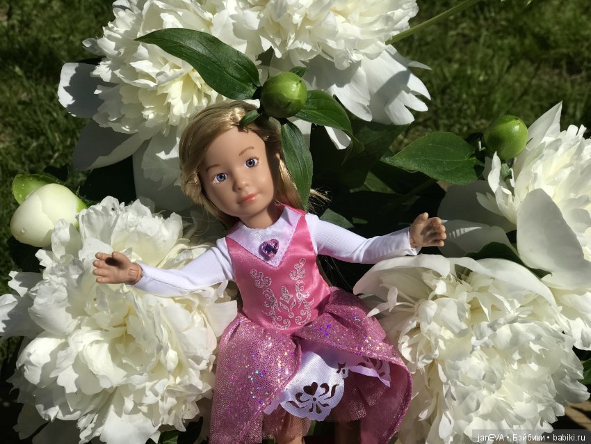 Белые облака пионов — Куклы Kathe Kruse (Кате/Кэте Крузе): фото (фото 2)